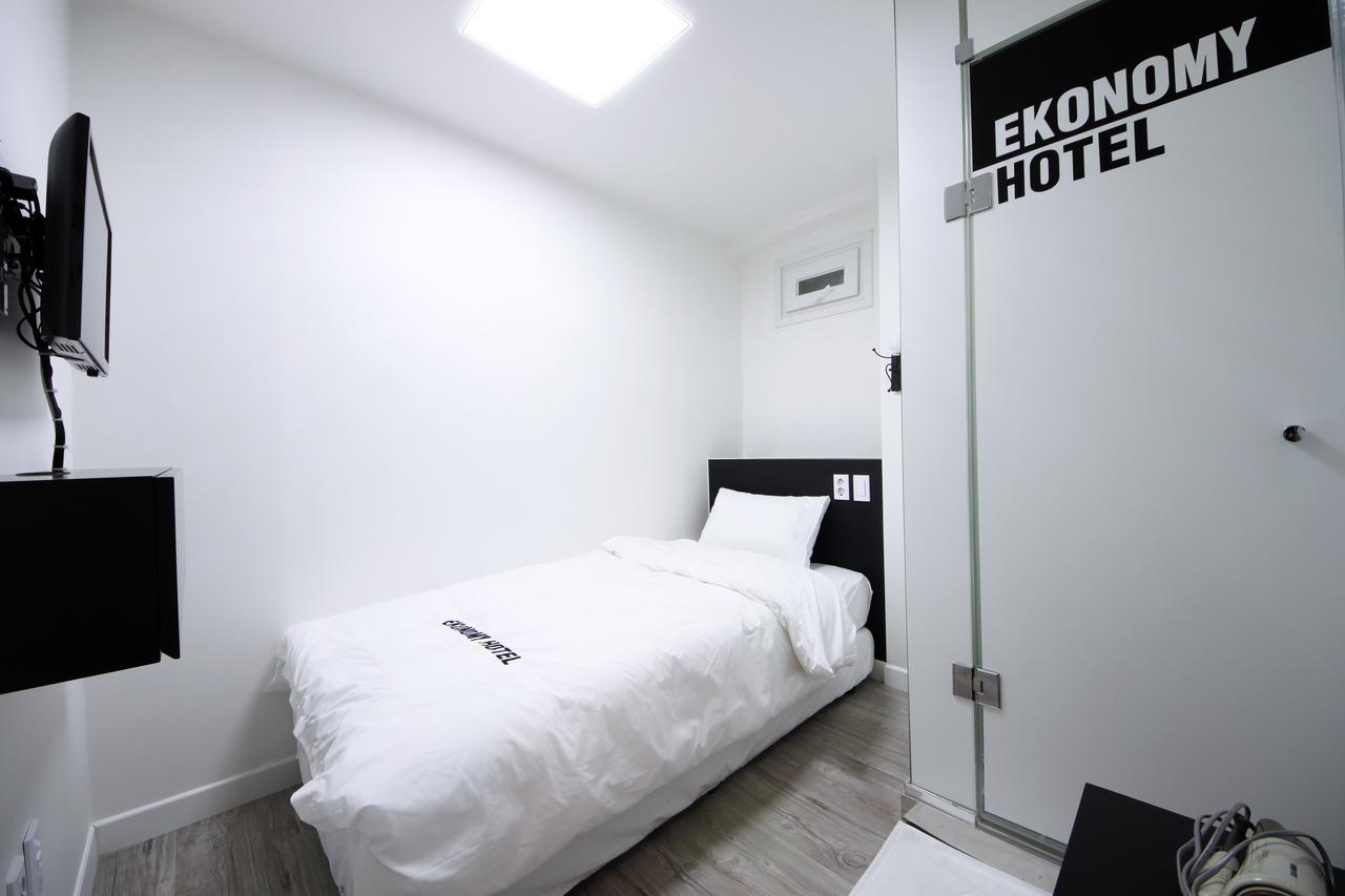 Ekonomy Hotel Dongdaemun Seoul Phòng bức ảnh