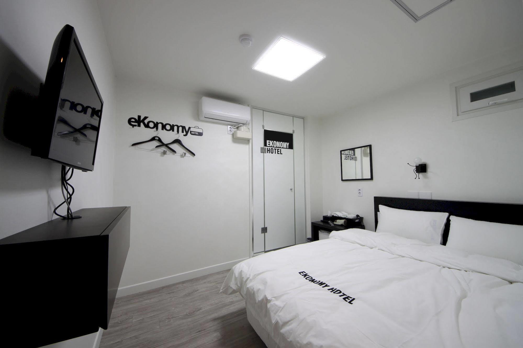 Ekonomy Hotel Dongdaemun Seoul Ngoại thất bức ảnh